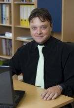 Oktatott ter�letek: Weblogic, Java, J2EE, alkalmaz�sszerverek, bankinformatika